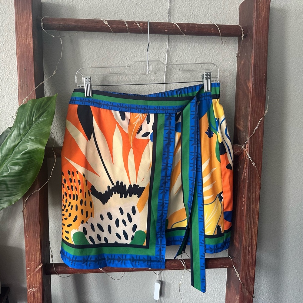 Colorful Wrap Tie Skirt with Blue Trim - Picture 5 of 6